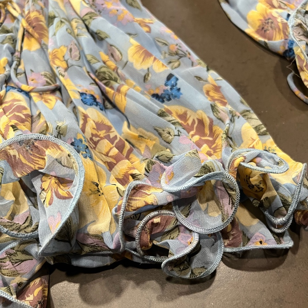 FLORAL PLEATED SHIFT ROMPER WITH TIE DETAIL  Sz XS - Picture 4 of 15
